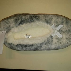 NWT Memory foam slippers
